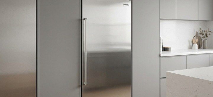 Freezer repair close-up